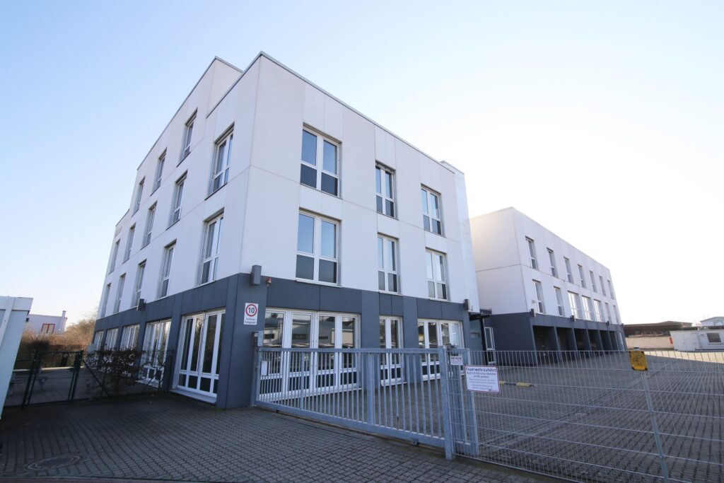 Bürogebäude in Großostheim - vermittelt von GAUKEL Gewerbeimmobilien