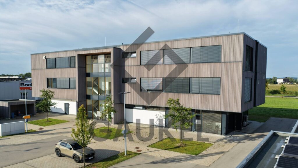 Büroflächen mit bester Anbindung an Carbuna AG vermittelt!